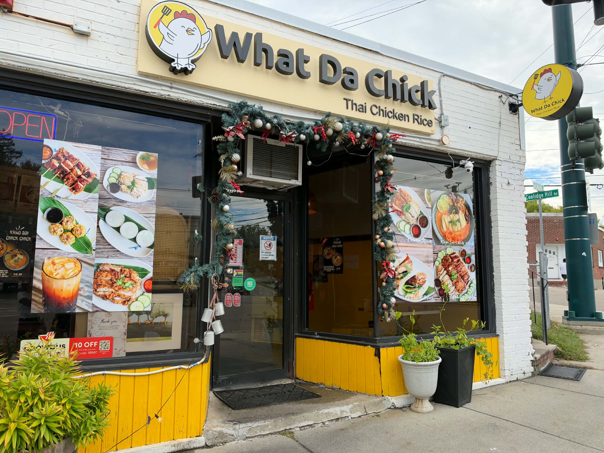 What Da Chick storefront in Watertown